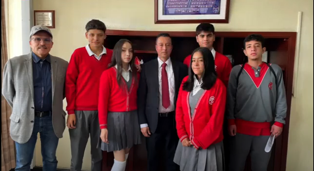 Macgazine 22 Entrevista al Rector Darío Sanguino Estupiñán