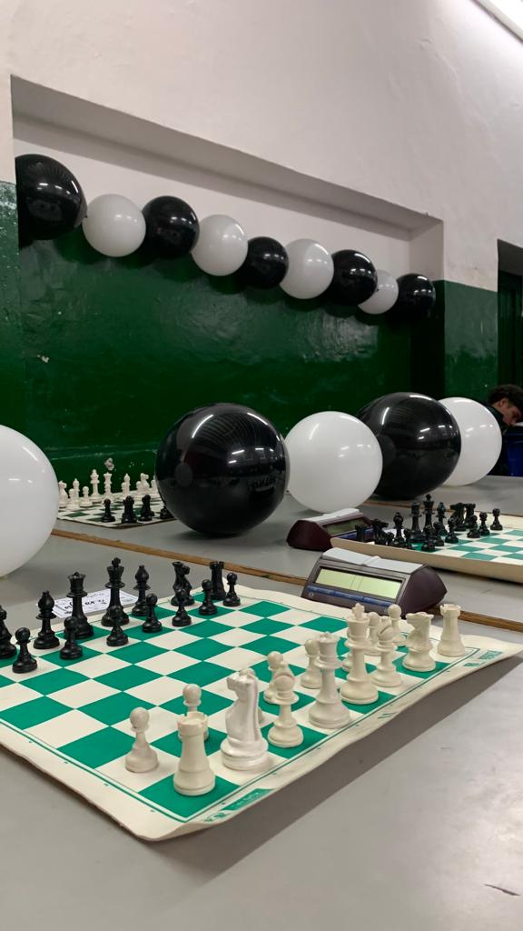 Primer torneo de ajedrez.