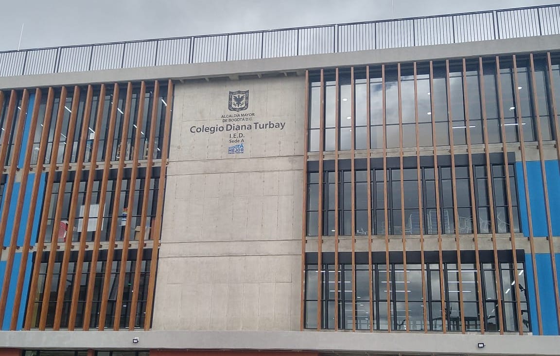 NUESTRO COLEGIO DIANA TURBAY IED