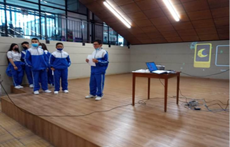 Estudiantes en la Presentación de la Prueba