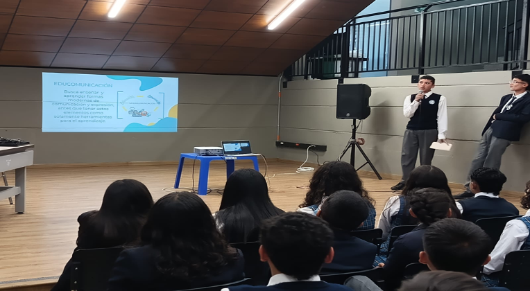 Socialización del Proyecto de la Emisora por los Jóvenes Comunicadores