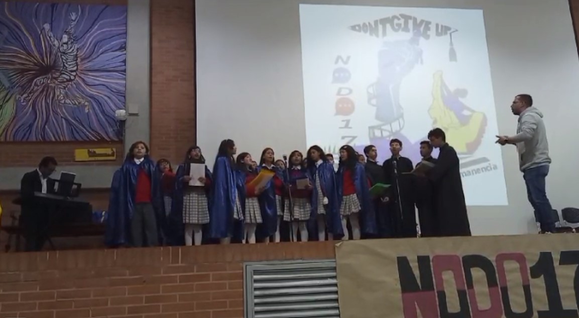 Representación del colegio ALM con el grupo de Coro