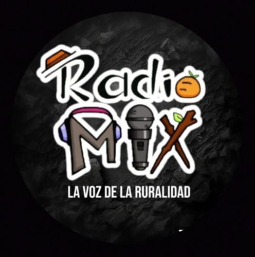 Radio Mix de visita en la Feria del libro 2024