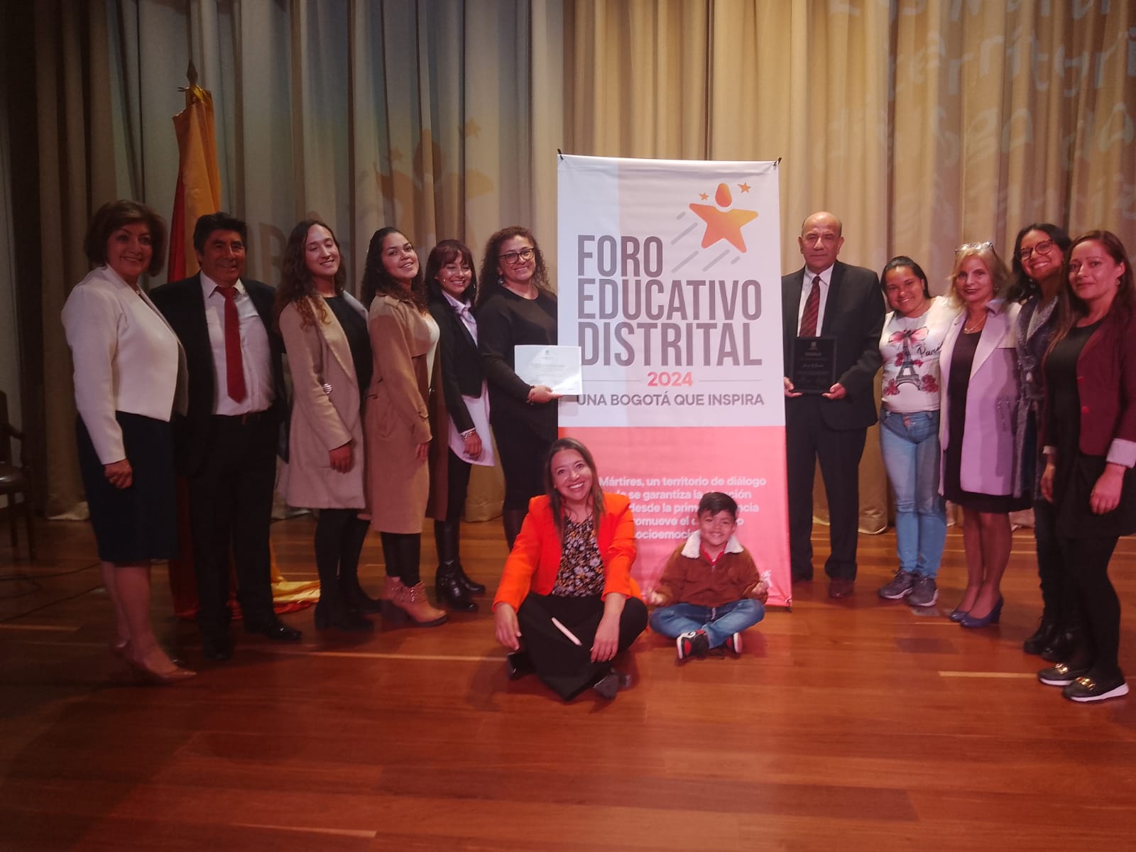 Presnetes en el Foro Local.