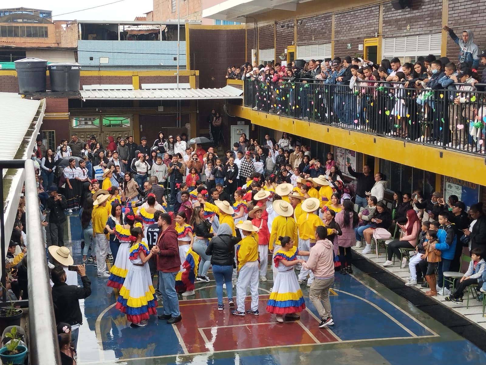 #OrgullosamenteMontrealista