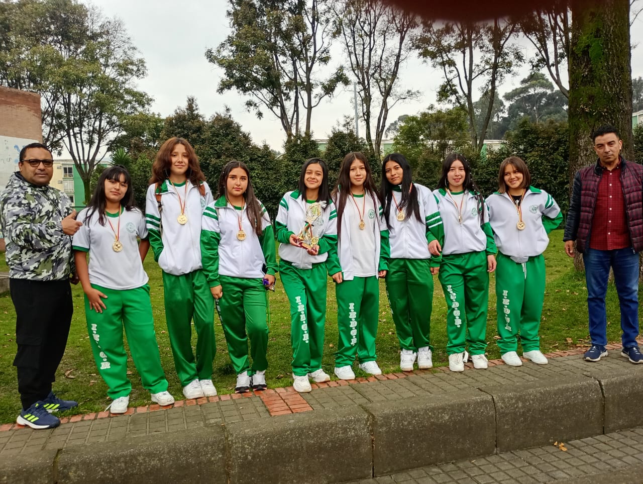Premiación I jornada deportiva futbol femenino, Campeonas 804, marzo 13 de 2025.