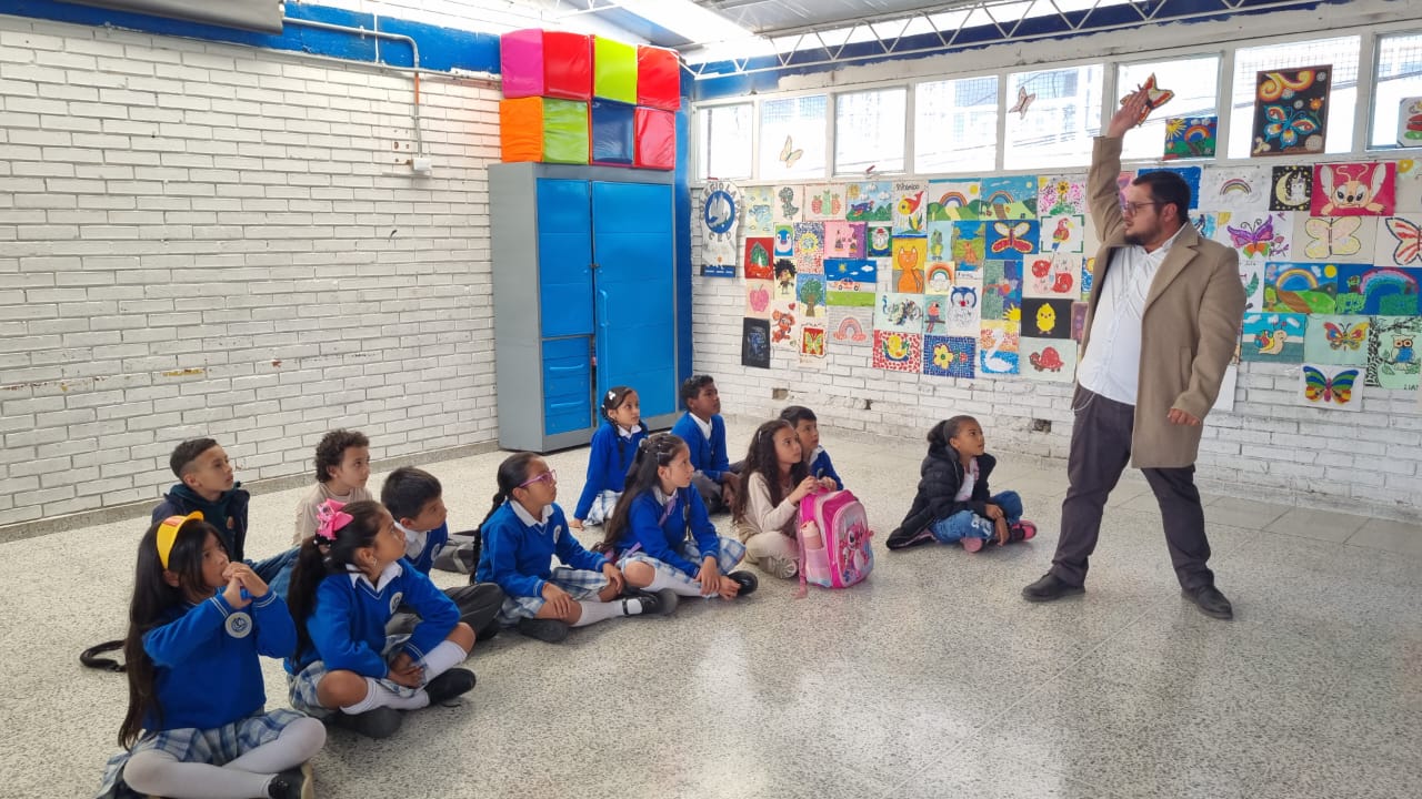 Taller del literato y poeta Jorge Carreño, Magíster en Literatura de la Pontificia Universidad Javeriana y ganador de reconocidos concursos literarios