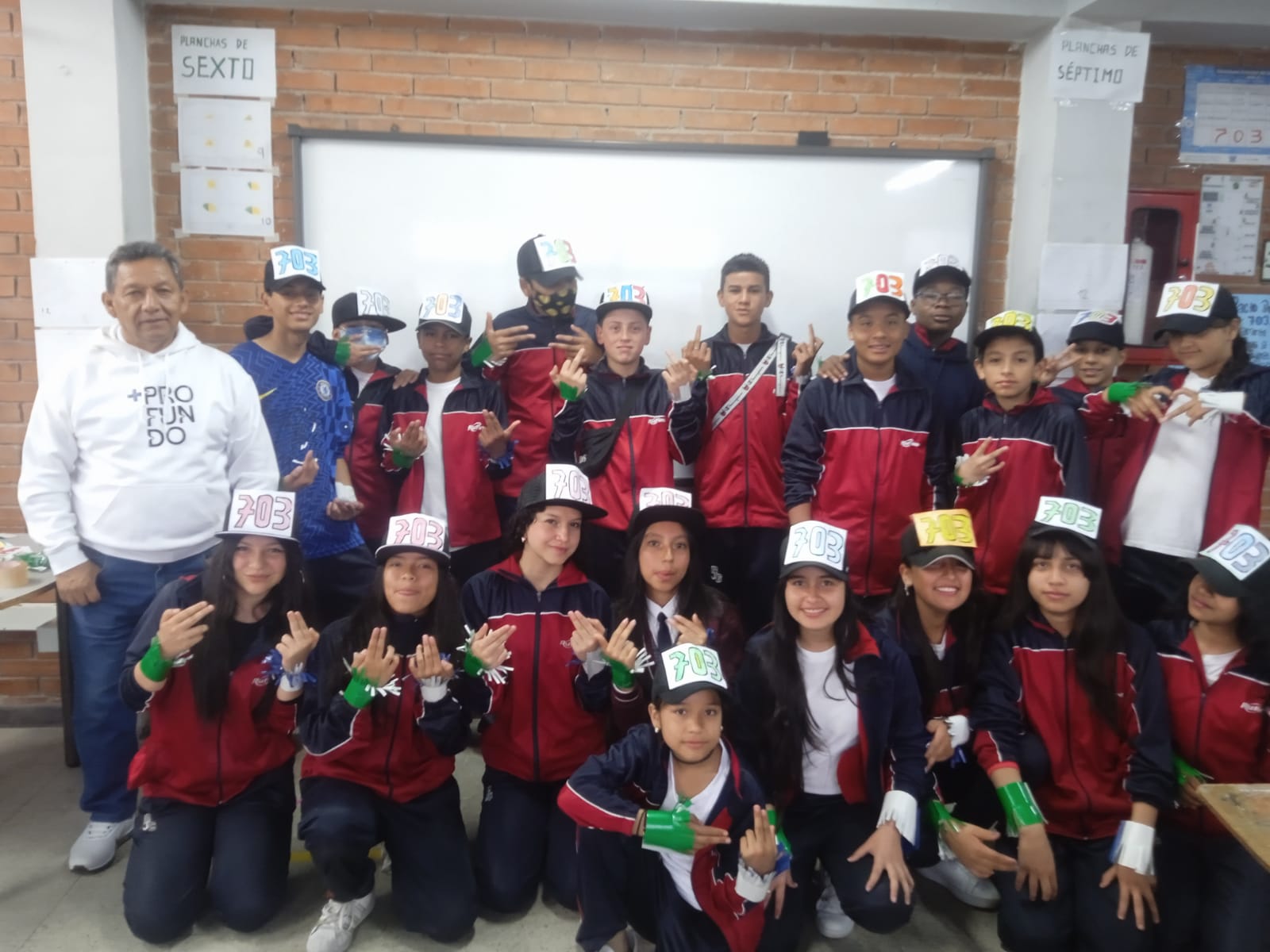 grupo con profesor en la actividad