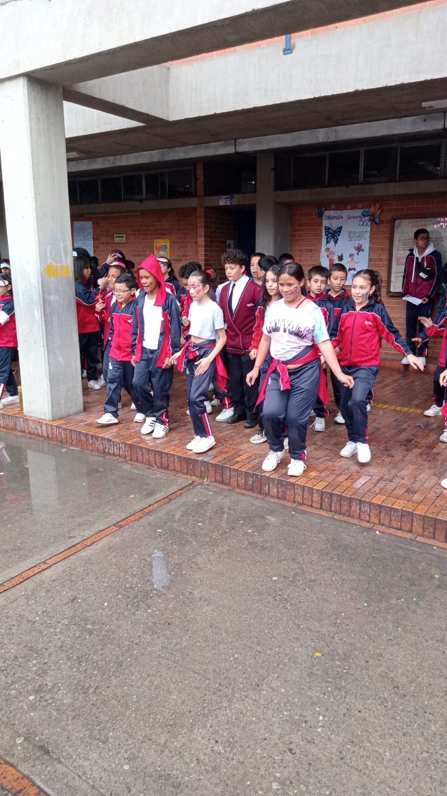 otro grupo de estudiantes